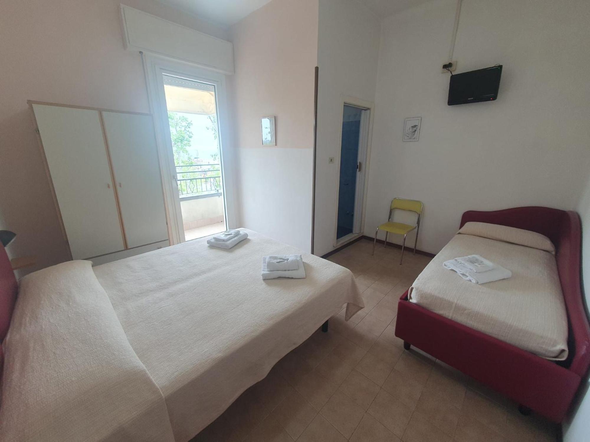 Hotel Ideale Young People Under 40 Rimini Exterior foto